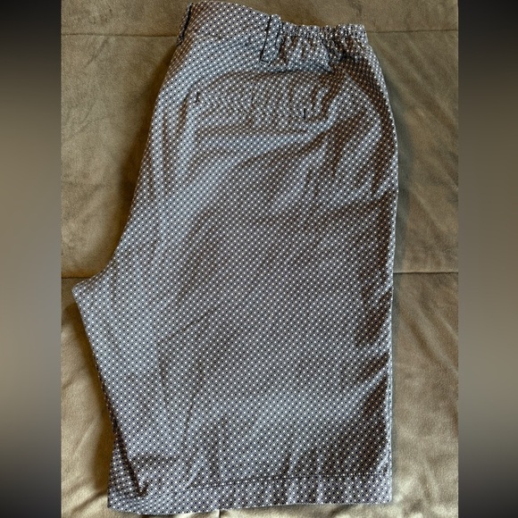 Talbots Blue Patterned Women's Bermudas Size 16W Inseam 11” - Picture 3 of 5